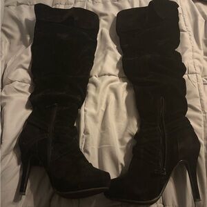 Rouge! Black Suede Heeled Boots
